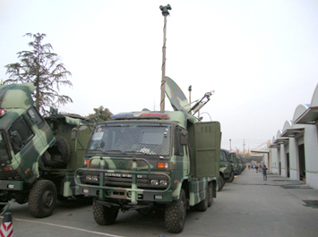 Free-standing electric mast(load is